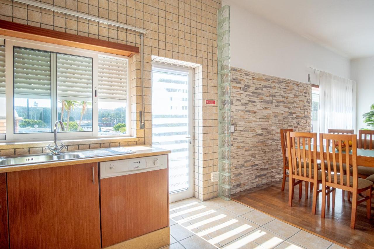 8 Rodrigues Family House - Villa With Patio Назаре Екстериор снимка