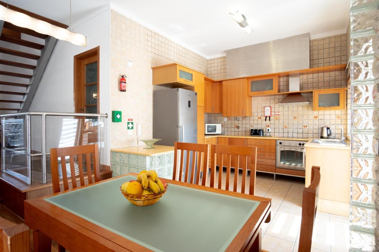 8 Rodrigues Family House - Villa With Patio Назаре Екстериор снимка
