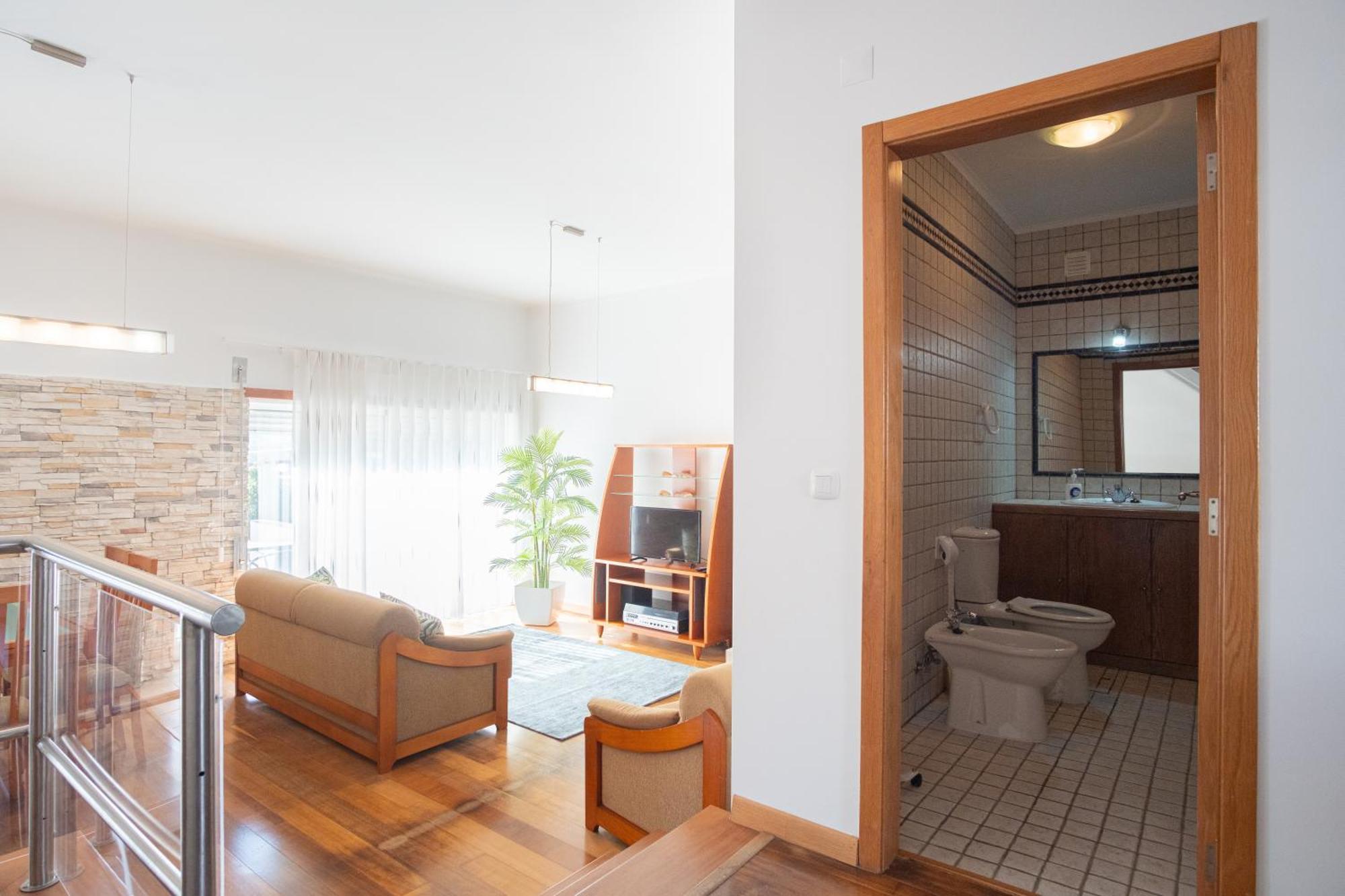 8 Rodrigues Family House - Villa With Patio Назаре Екстериор снимка